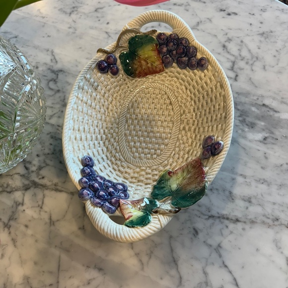 Fitz & Floyd Ironstone oval ceramic basketweave bowl. Features grapes & vines. - Picture 3 of 10